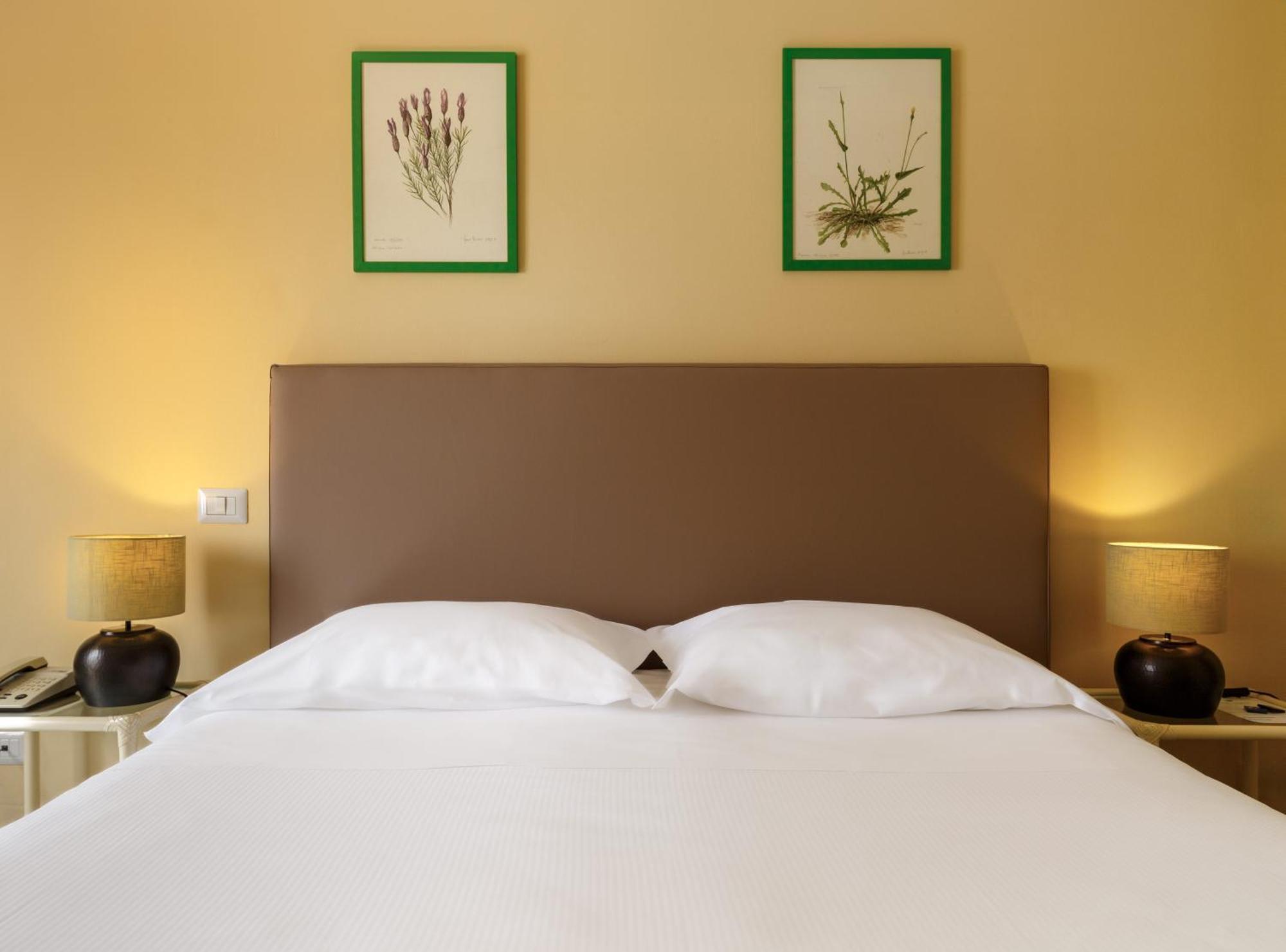 Hotel Cernia Isola Botanica Сант'Андреа Екстер'єр фото