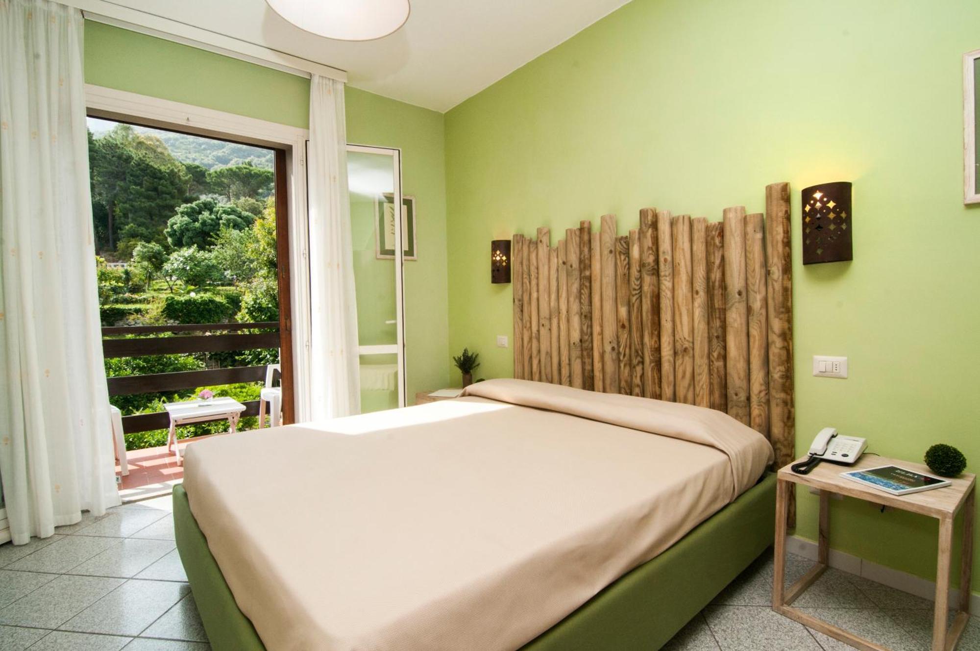 Hotel Cernia Isola Botanica Сант'Андреа Екстер'єр фото